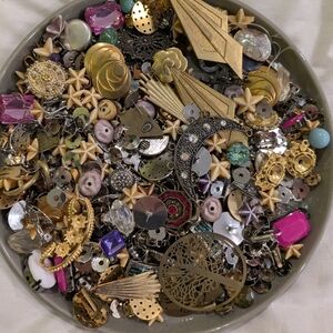 Broken Jewelry And Vintage Jewelry Parts B37003